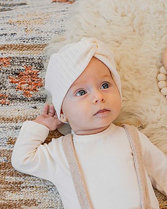 1 + in the family Cappellino Turbante con Nodo Frontale Mia - 100% Cotone Bio - Ecru Cappelli Invernali
