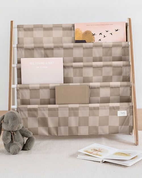 3 Sprouts Libreria Frontale Montessoriana - Scacchi - Beige - Poliestere Riciclato - 61x63 x25,4 cm Librerie Montessoriane