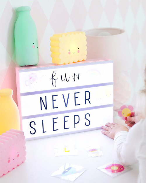 A Little Lovely Company Lightbox A4 con Alimentatore + 85 Lettere, Rosa Lampade da Comodino