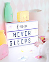 A Little Lovely Company Lightbox A4 con Alimentatore + 85 Lettere, Rosa Lampade da Comodino