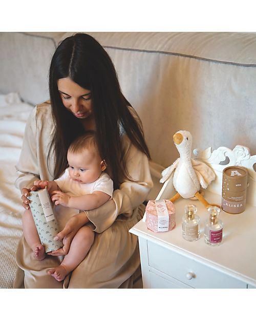 Alisèa Parma Il Colore di Amore - Detergente Delicato in Crema - Vitamina E & Olio di Girasole - da agricoltura Biologica Italiana Shampoo e Prodotti per il Bagnetto