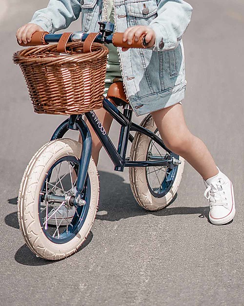 Banwood Bicicletta Senza Pedali First Go + Casco Classico per Biciclette Per Bambini - Blu - da 3 a 5 anni! Biciclette senza Pedali