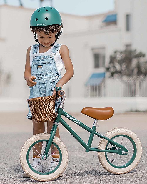 Banwood Bicicletta Senza Pedali First Go + Casco Classico per Biciclette Per Bambini - Verde Scuro - da 3 a 5 anni! Biciclette senza Pedali