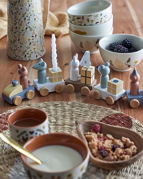 Bloomingville Trenino per il Compleanno, 5 Vagoni di Regali - MDF Macchine e Trenini  in Legno