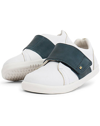 Bobux Scarpina I-Walk Boston Trainer, Bianco/Blu Navy - Per Ogni Occasione! Scarpe