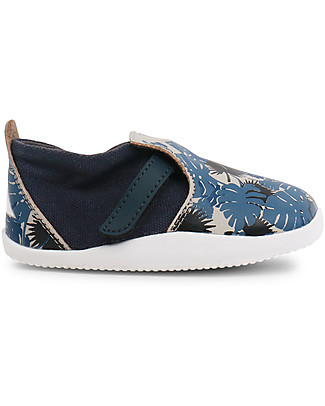 Bobux Scarpina Step-Up Xplorer Habitat, Stampa Grigio/Blu - Super flessibile, ideale per gattonamento e primi passi! Scarpe