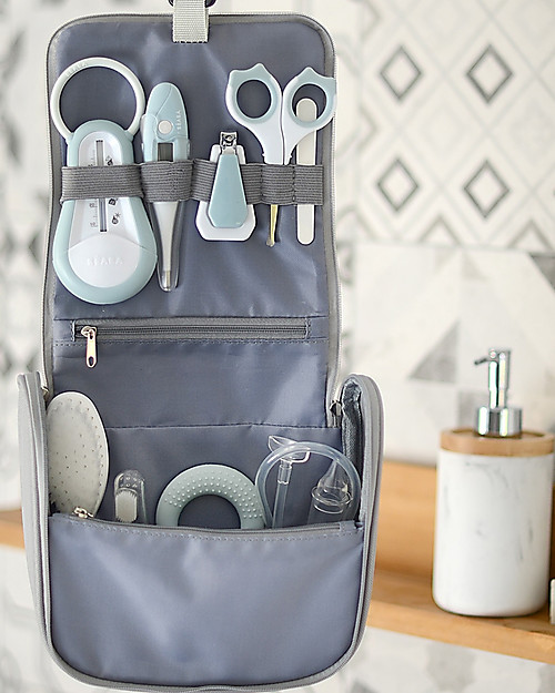 Béaba Beauty Case Completo da Appendere - Azzurro - Tutto il Necessario Sempre a Portata di Mano Kit Toilette Neonato