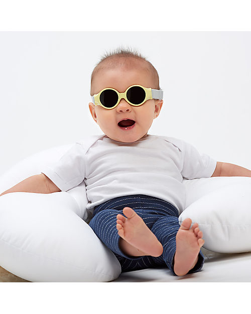 Béaba Occhiali da Sole Glee - Giallo Pastello - 0-9m con Cinturino Regolabile - 100% Protezione Raggi UV Occhiali da Sole
