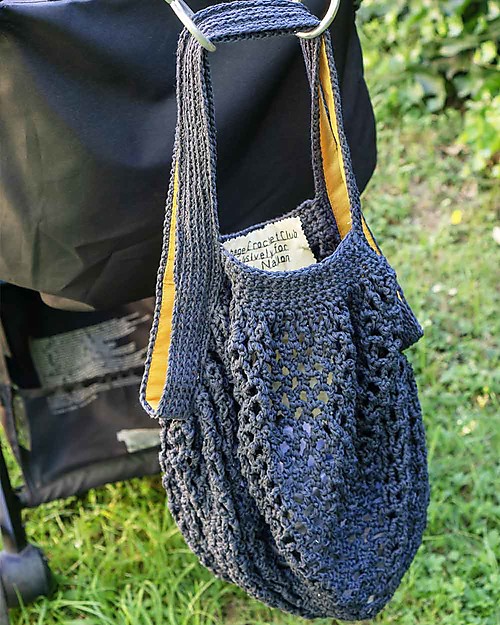 Cabbage Crochet Club per Family Nation Borsa Everyday Blu Notte con Nastro Gros Giallo - 100% Fatto a mano con filati riciclati Borse Shopper