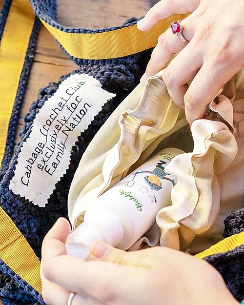 Cabbage Crochet Club per Family Nation Borsa Everyday Blu Notte con Nastro Gros Giallo - 100% Fatto a mano con filati riciclati Borse Shopper