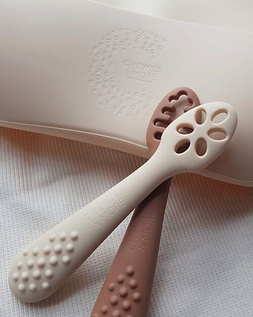 Chewies&more Set 2 Cucchiai da Apprendimento in Silicone Alimentare - Beige e Marrone Posate