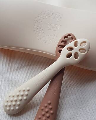 Chewies&more Set 2 Cucchiai da Apprendimento in Silicone Alimentare - Beige e Marrone Posate