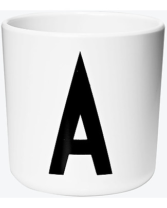 Design Letters & Friends Bicchiere in Plastica con Lettera A-Z - Collezione “AJ Vintage ABC” by Arne Jacobsen Tazze e Bicchieri