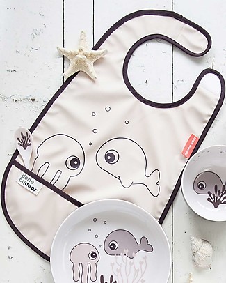 Done By Deer Bavaglino Impermeabile con Tasca Sea Friends - Cipria - Chiusura con Velcro Bavagli Classici