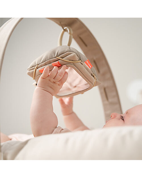 Done By Deer Gioco da Appendere Multisensoriale - Portacarte - Deer Friends - A contrasto - 0+ Giochi per Neonati_