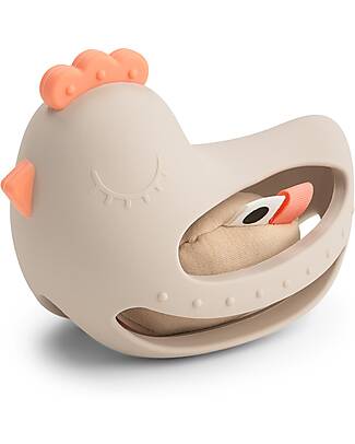Done By Deer Gioco Multisensoriale 2-in-1 - Massaggiagengive e Sonaglio - Clucky - Sabbia - 3m+ Massaggiagengive
