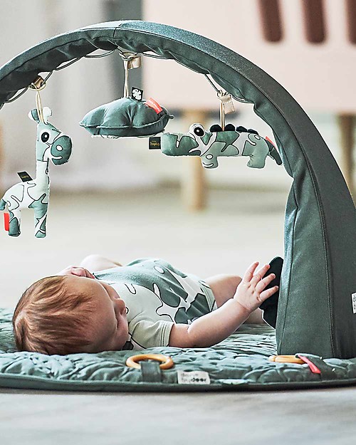 Done By Deer Palestrina Attività Flessibile e Tappeto Gioco, Tiny Tropics - Perfetto come set da viaggio! Palestrine