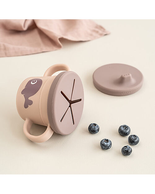 Done By Deer Tazza con Beccuccio e Snack Foodie - Wally - Rosa Cipria - 100% PP Alimentare Tazze