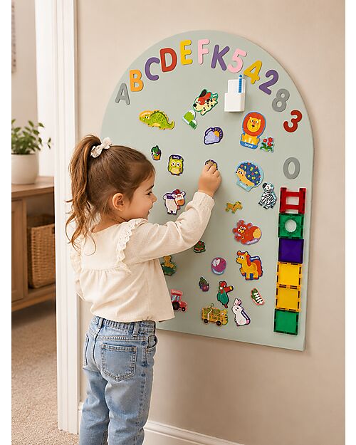 Family Nation Lavagna Magnetica da Parete MagneKids™ - Arco - 95x60 cm - Verde Salvia - Installazione Facile Senza Fori Giochi Magnetici