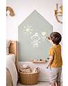 Family Nation Lavagna Magnetica da Parete MagneKids™ - Casetta - 70x44 cm - Verde Salvia - Installazione Facile Senza Fori Giochi Magnetici