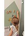 Family Nation Lavagna Magnetica da Parete MagneKids™ - Casetta - 70x44 cm - Verde Salvia - Installazione Facile Senza Fori Giochi Magnetici