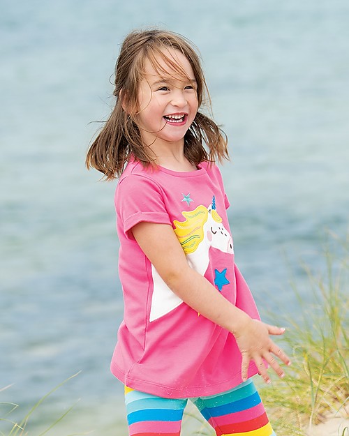 Frugi Maglia Effetto Fiammato con Taglio Svasato e Applique Lizzie - Rosa/Unicorno - 100% cotone bio T-shirt