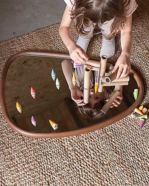 Grapat Baby Sticks - 6 Piccoli Gnomi Multicolore - 6 Cilindri di Cartone - Legno Sostenibile Giochi Montessoriani