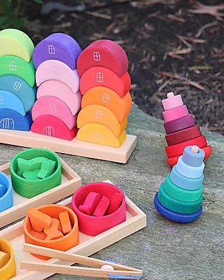Grimm's Gioco da Impilare in Legno Cono d'Anelli - Comprende 6 Anelli sulle Tonalità del Rosa Attività Montessori