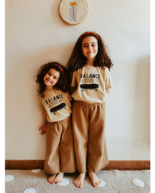 Growing Together T-Shirt Balance Is The Key  - Beige Castagno - Cotone Bio e Tinte Naturali T-shirt