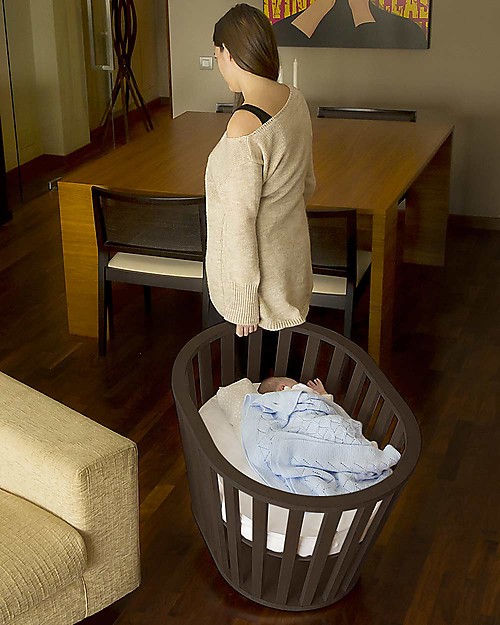 Guum Barcelona Miniguum, Culla Trasformabile in Legno, Cioccolato - Diventa cesto portagiochi o tavolino! Culle e Ceste