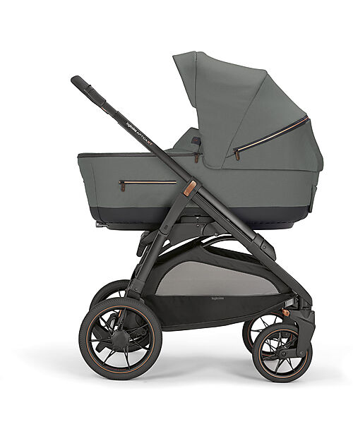Inglesina Aptica XT System Quattro - Taiga Green - Passeggino + Culla Standup + Seggiolino Auto Darwin Recline Passeggini Trio e Duo