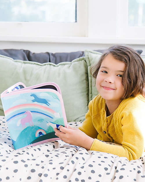 Jaq Jaq Bird Doodle It - Unicorni - Album Riutilizzabile più 4 Gessetti Zero Polvere Butterstix Disegnare e Colorare