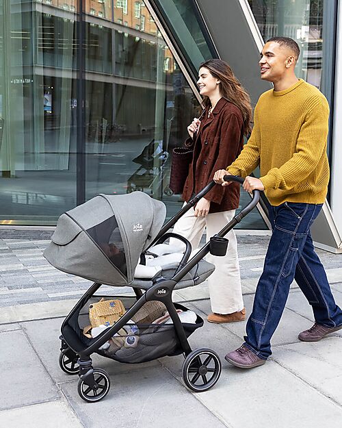 Joie Passeggino Valora 4 in 1 - Ebony - Compatto, Reversibile con Parapioggia e Adattatori - dalla Nascita fino a 22 kg Passeggini Classici