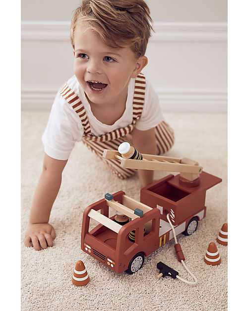 Kid's Concept Camion dei Pompieri in Legno Aiden - Rosso - É ora di Salvare Qualcuno! Macchine e Trenini  in Legno
