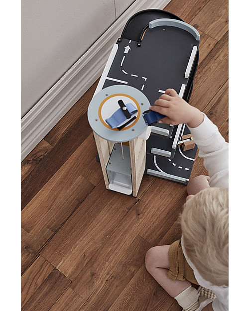 Kid's Concept Garage con Rampa Giocattolo - Parcheggia le tue Macchinine e prendi l'Elicottero! Macchine e Trenini  in Legno