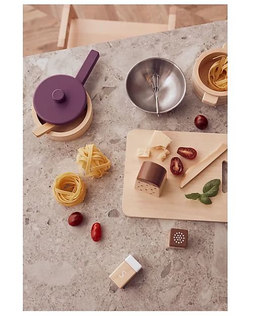 Kid's Concept Set di Pentole Giocattolo - Legno - 10 Pezzi - Tutti a tavola! Cucine Giocattolo