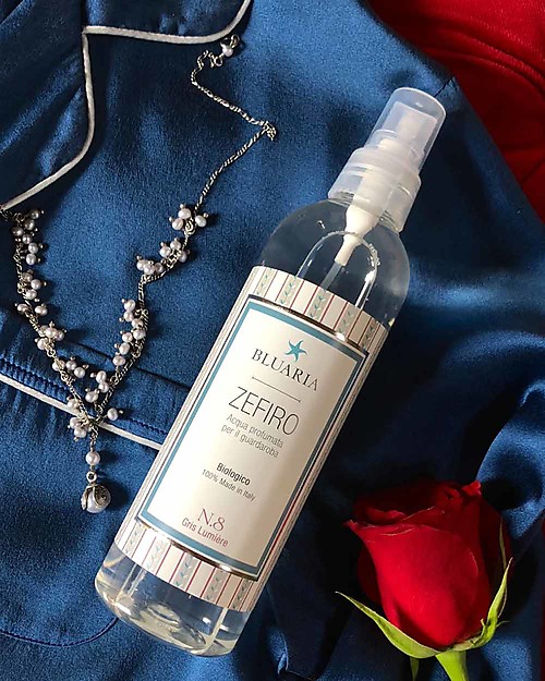 La Saponaria Acqua Profumata Bluaria per Ambienti e Tessuti "Zefiro", Rosa e Agar - 250 ml Profumatori