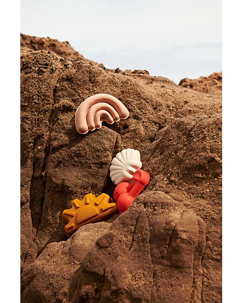 Liewood Set Formine da Spiaggia Gill - Ciliegie - Apple Blossom - 4 Pezzi Giochi da Spiaggia