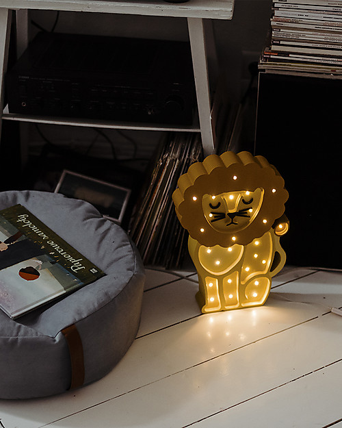 Little Lights Lampada LED con Regolatore di Luminosità - Leone Giallo - Fatto a Mano in Legno di Pino Lampade da Comodino
