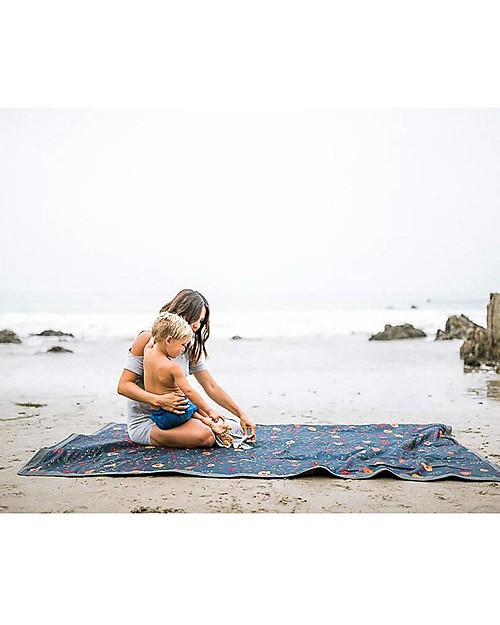 Little Unicorn Coperta Picnic Impermeabile XL 152 x 213 cm, Midnight Poppy - Facile chiusura a strappo e tracolla! Accessori Vari