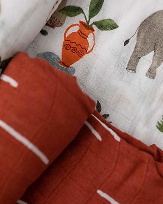 Little Unicorn Set regalo di 2 Maxi Copertine Swaddle Safari Social - Deluxe Milleusi 120 x 120 cm - 100% Mussola di Bambù Coperte
