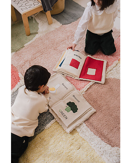 Lorena Canals Libro Sensoriale in Stoffa - Tema Colori - Cotone Bio - New Green Toys Collection Giochi Sensoriali_