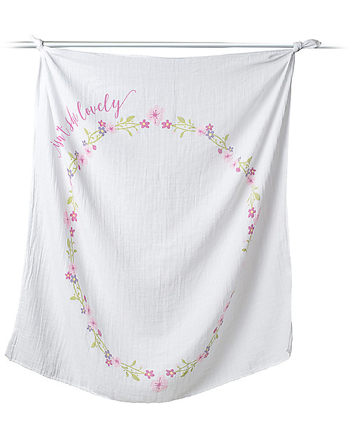 Lulujo Baby Kit Primo Anno Isn't She Lovely - Copertina Swaddle in Mussola di Cotone + 14 Cards - Per i bebé più social! Swaddle di Mussola