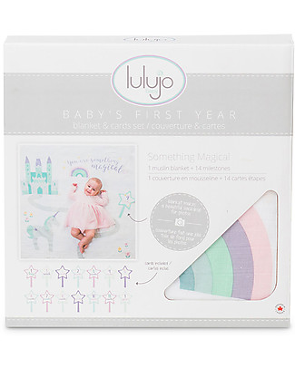 Lulujo Baby Kit Primo Anno Something Special - Copertina Swaddle in Mussola di Cotone + 14 Cards - Per i bebé più social! Swaddle di Mussola
