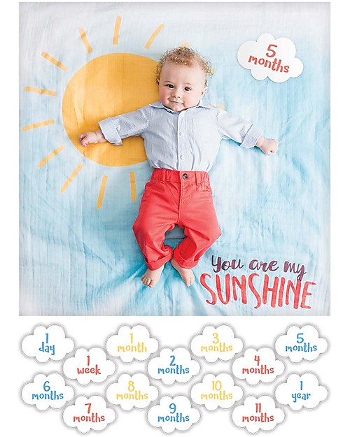 Lulujo Baby Kit Primo Anno You Are my Sunshine - Copertina Swaddle in Mussola di Cotone + 14 Cards, You Are my Sunshine - Per i bebé più social! Swaddle di Mussola