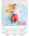 Lulujo Baby Kit Primo Anno You Are my Sunshine - Copertina Swaddle in Mussola di Cotone + 14 Cards, You Are my Sunshine - Per i bebé più social! Swaddle di Mussola