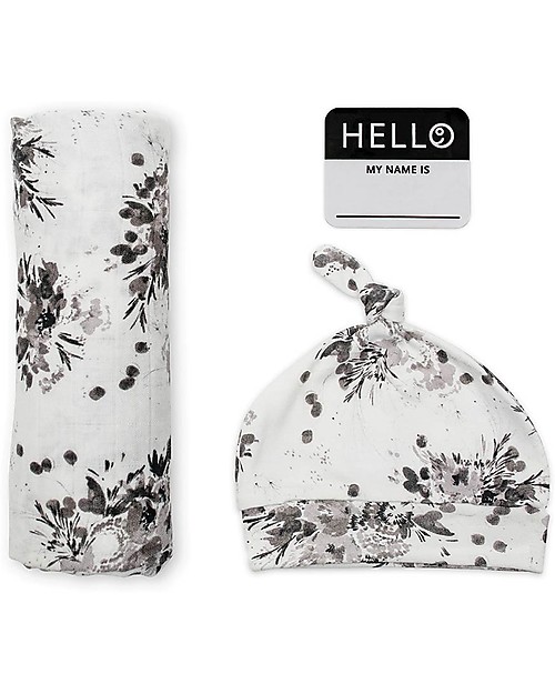 Lulujo Baby Set Hello World, Cappellino + Swaddle, Black Floral, 120 x 120 cm - Bambù Swaddle di Mussola