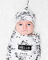 Lulujo Baby Set Hello World, Cappellino + Swaddle, Black Floral, 120 x 120 cm - Bambù Swaddle di Mussola