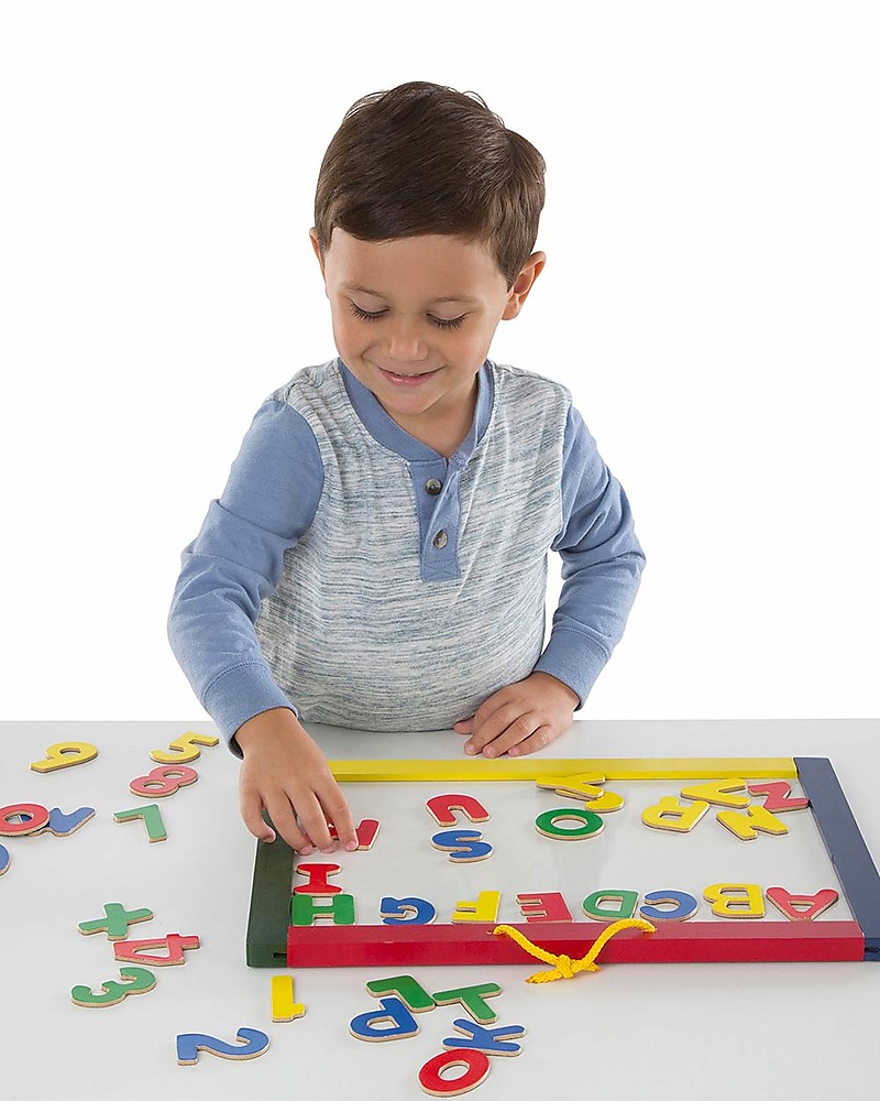 Lavagna bianca per bambini con pennarelli, lettere e numeri magnetici 