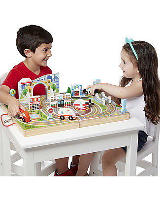 Melissa & Doug Set Città Portatile in Legno - Include Sfondo + Veicoli e Costruzioni! Macchine e Trenini in Legno